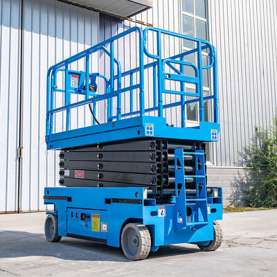 Blaue elektrische selbstfahrende Scherenhebebühne, 320 kg Tragkraft, 13,8 m maximale Höhe
