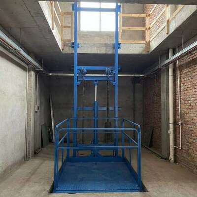 Material- und Laderaufzug Lift 1 Tonne 5 m Hydraulikfrachtlift